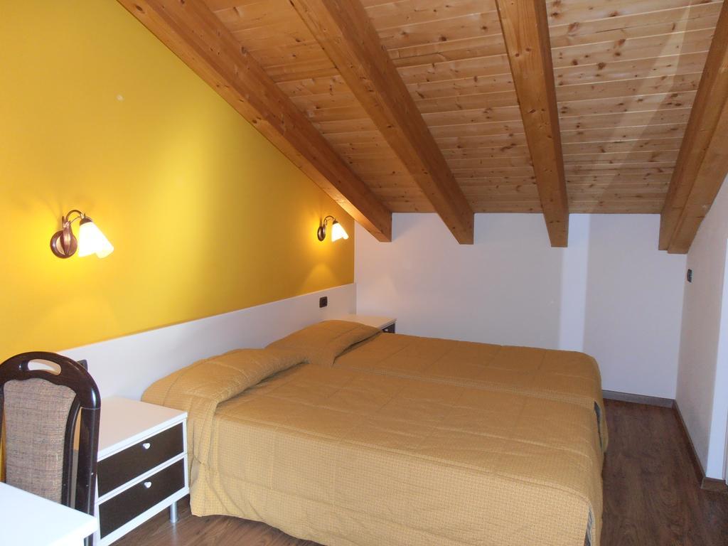 Chalet Kiara - Appartamenti Abar Livigno Pokoj fotografie